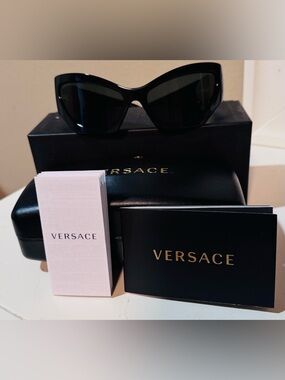 Versace Black Cat Eye Sunglasses Box